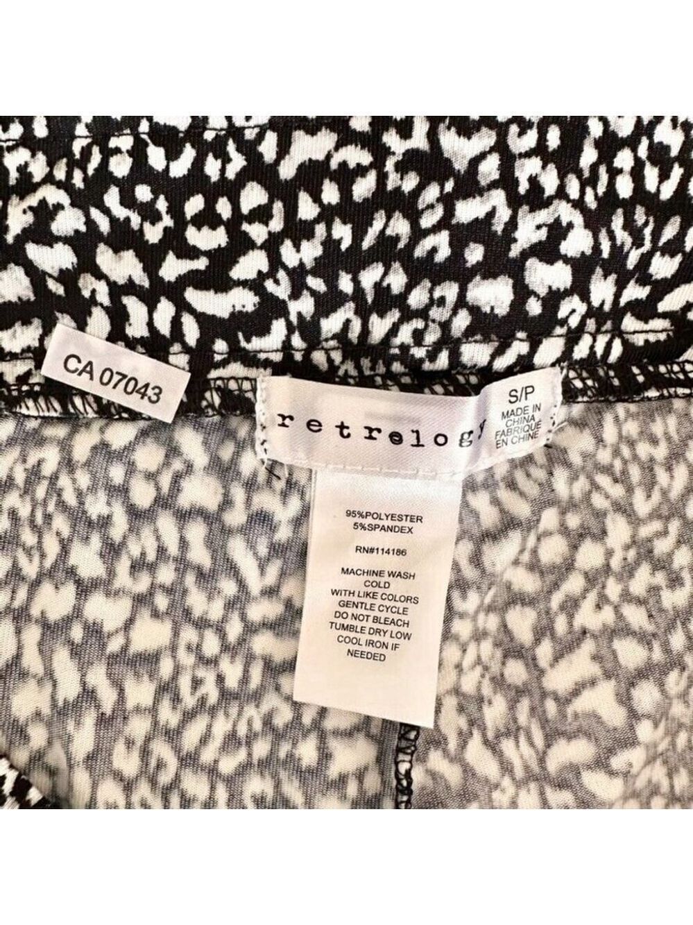 Retrology Wide Leg Cropped Pants Women's Sz Small Black White Leopard Print - Picture 9 of 12